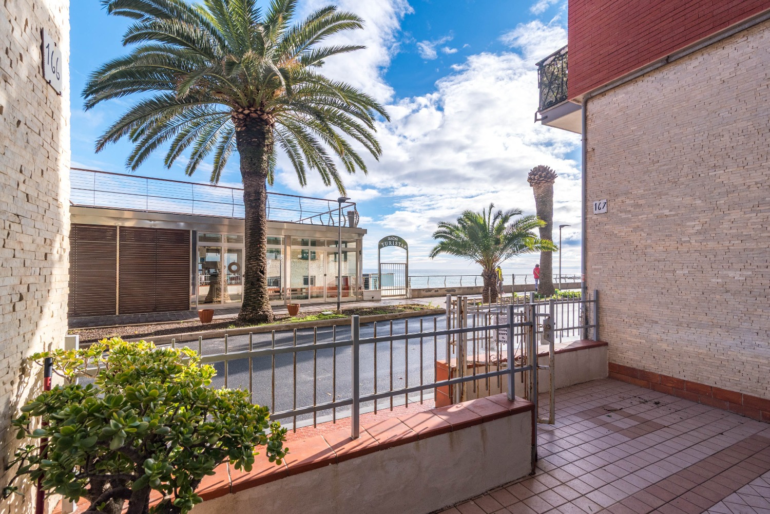 Vivi a 5 metri sul mare!!