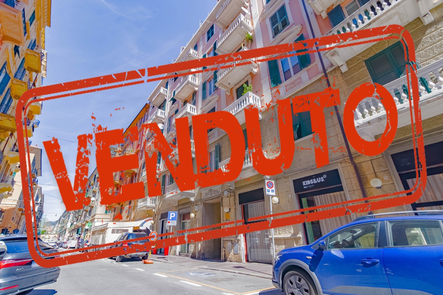 AMPIO APPARTAMENTO IN ZONA CENTRALE