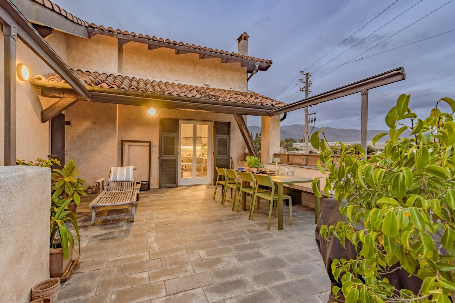 ATTICO IN VILLA CON MANSARDA!