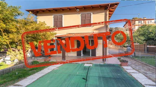 QUADRILOCALE A DUE PASSI DAL MARE!!!