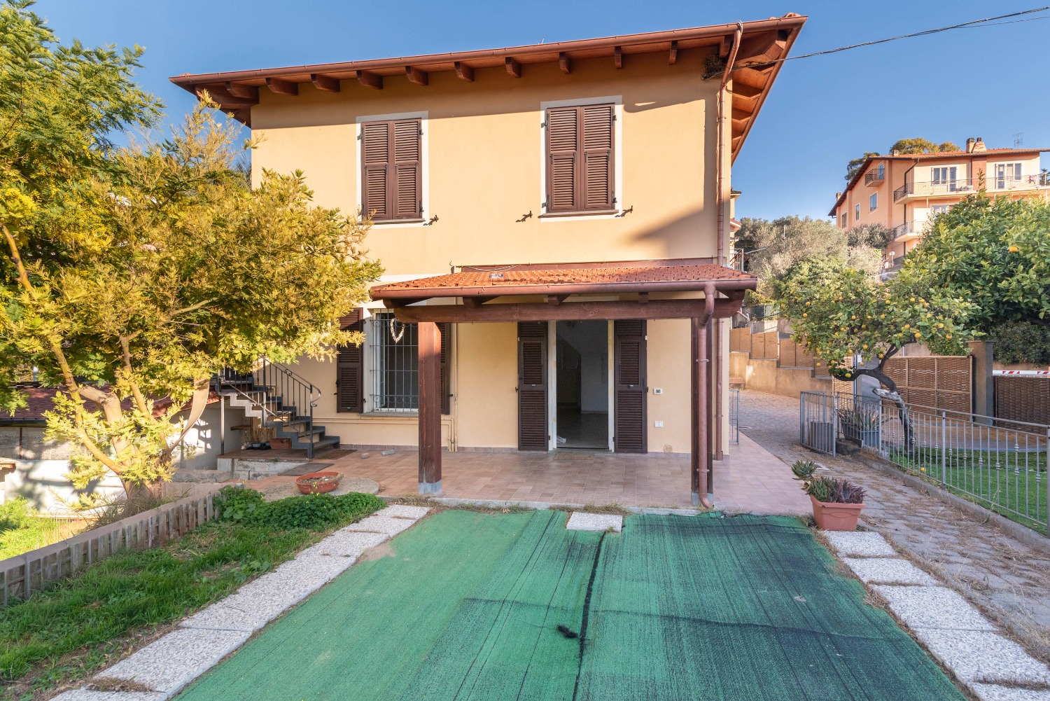 QUADRILOCALE A DUE PASSI DAL MARE!!!