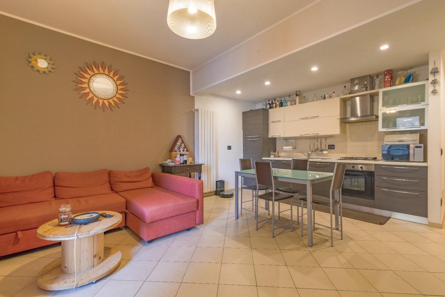 APPARTAMENTO CON TERRAZZA, BOX e CANTINA