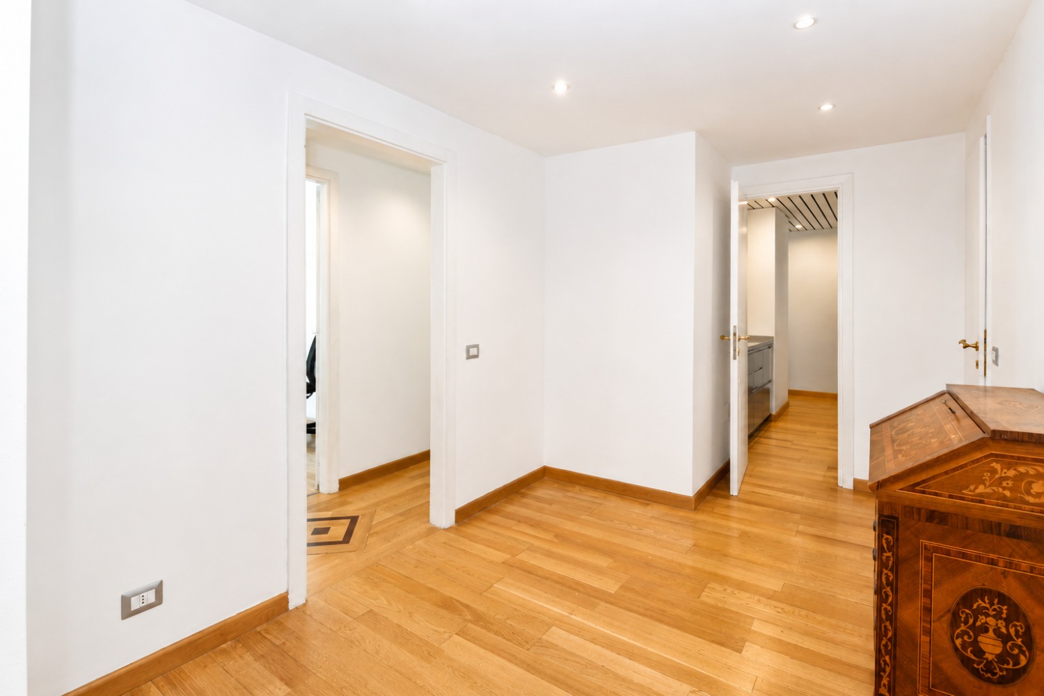 Gallery 5