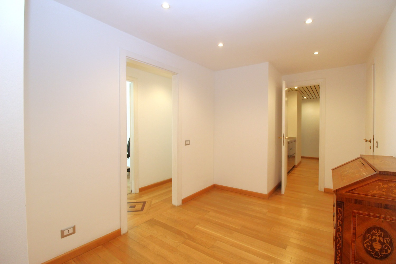 Gallery 5