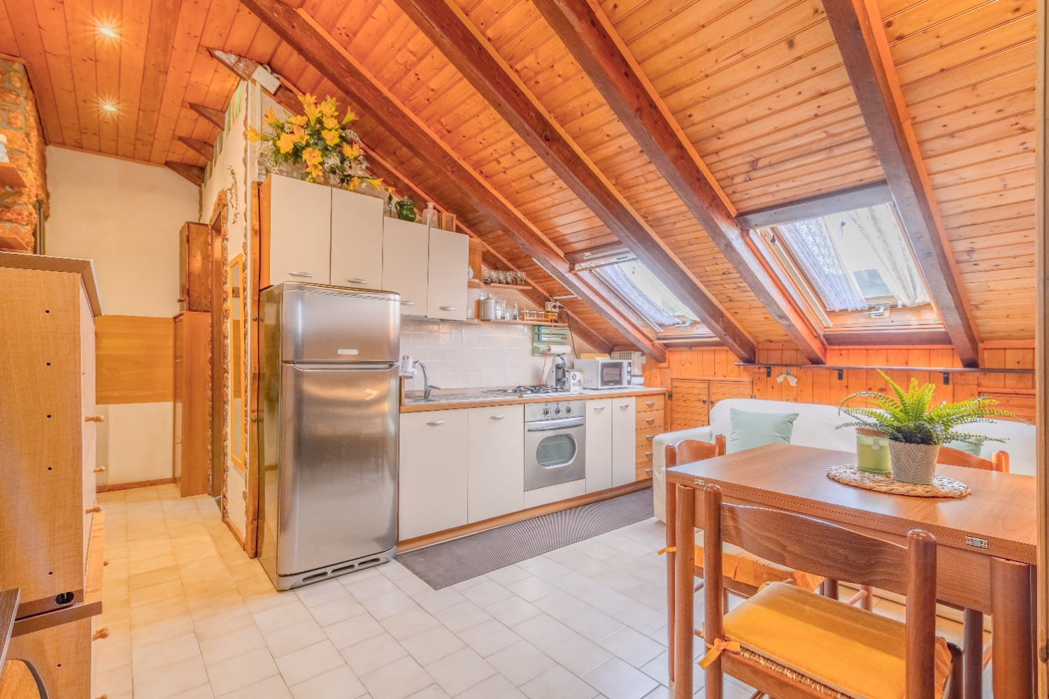 MONOLOCALE CON POSSIBILITA' BOX IN ZONA PINELAND