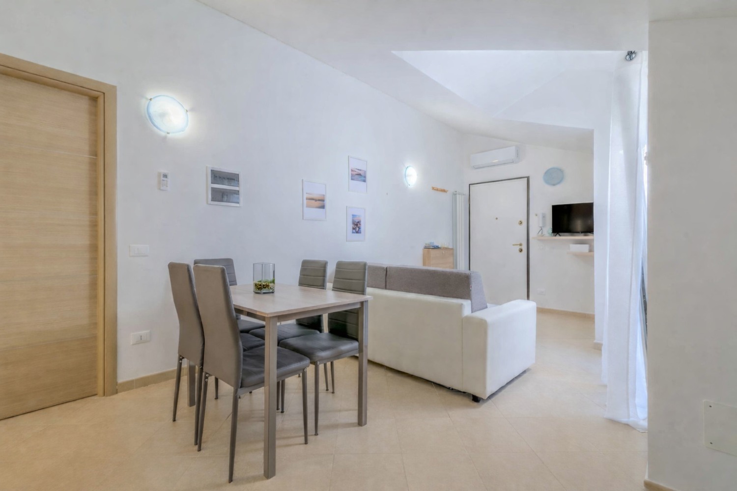 MODERNO BILOCALE A POCHI KM DAL MARE!!