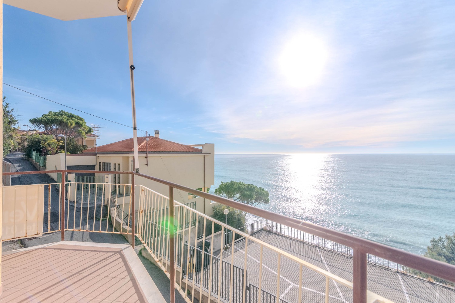 Bilocale fronte mare a pochi passi dalle spiagge !!