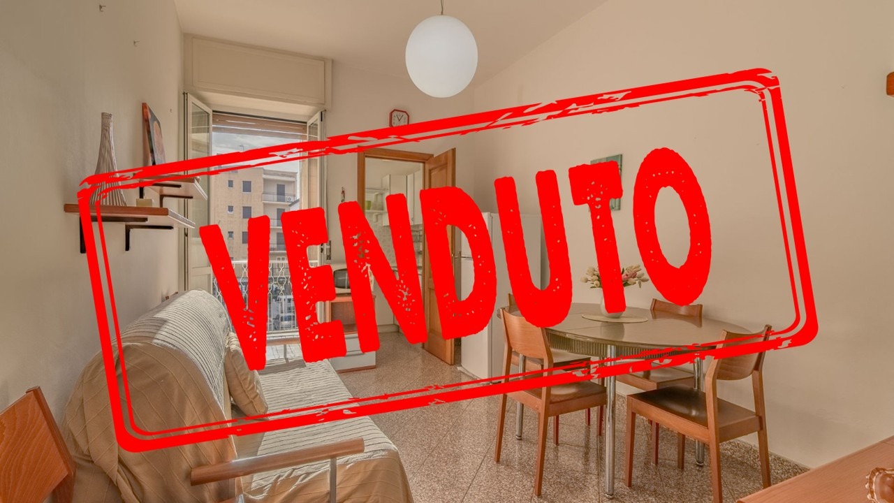 TRILOCALE A 200 METRI DAL MARE CON CANTINA!