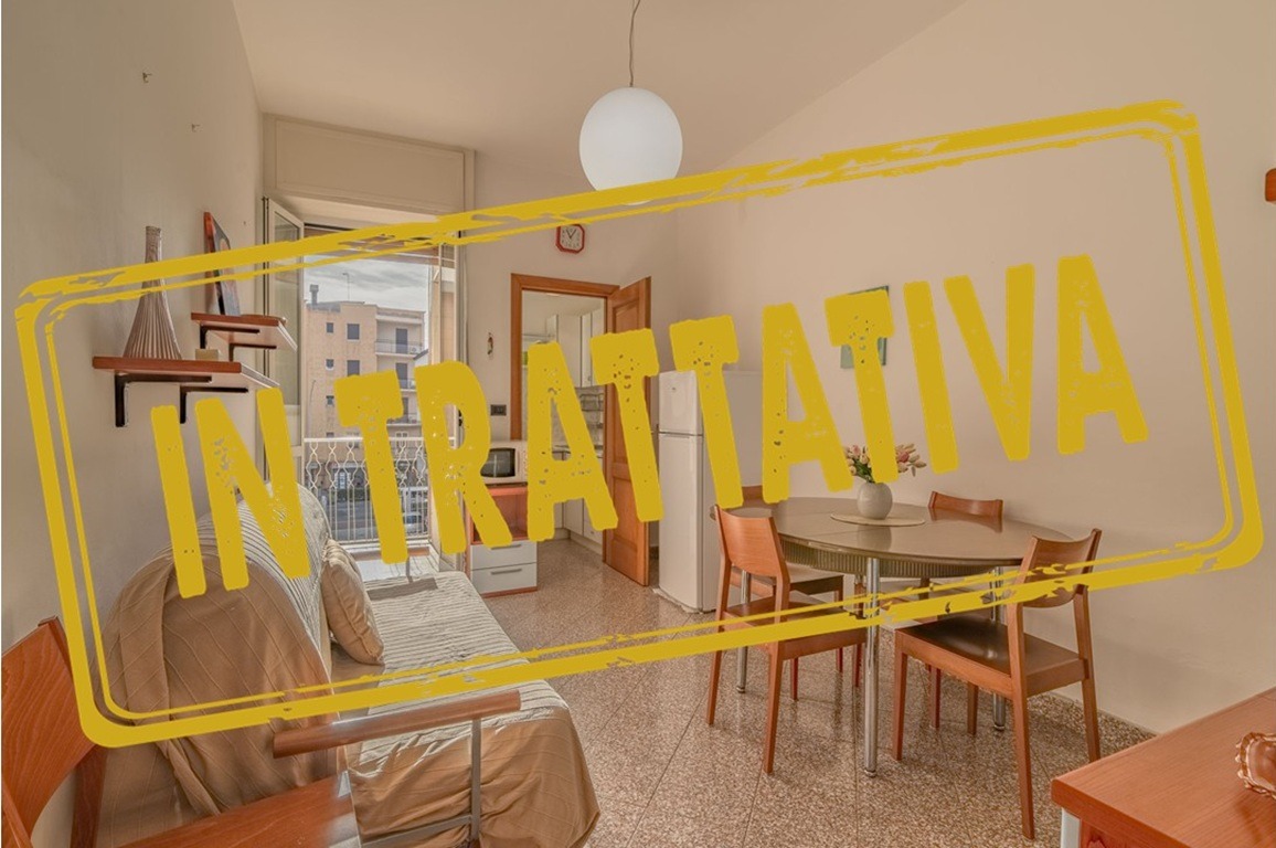 TRILOCALE A 200 METRI DAL MARE CON CANTINA!