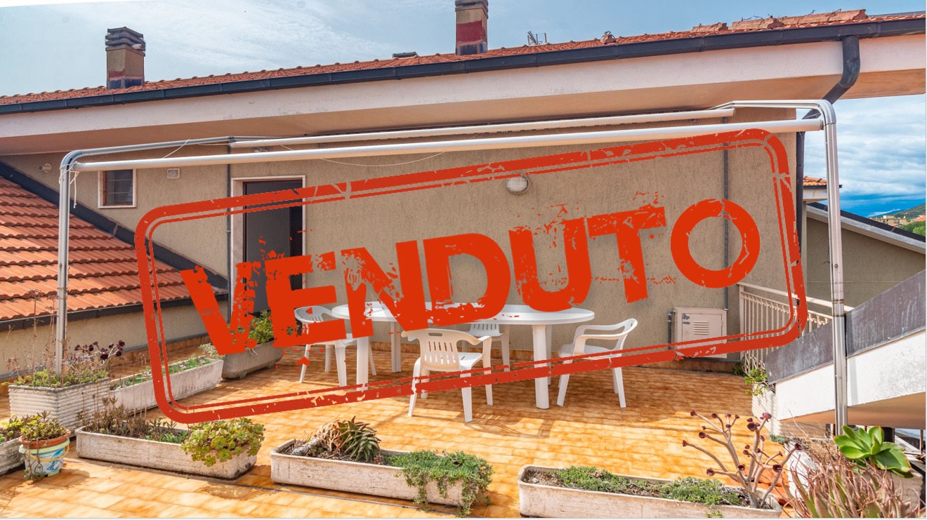 Accogliente Bilocale con Terrazzo e Posto Auto.