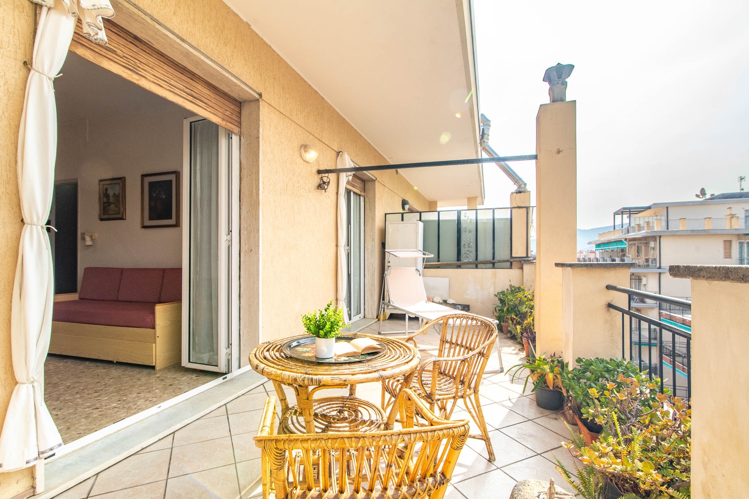 Attico bilocale con ampia terrazza in Corso Europa