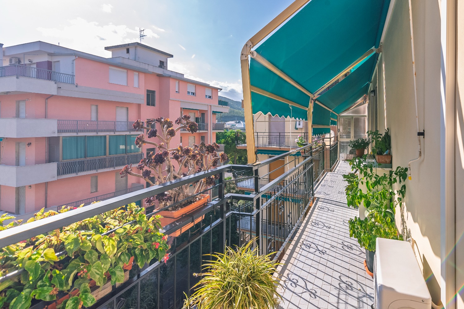 QUADRILOCALE DI 90 MQ IN VIA PONTI: CENTRALISSIMO!