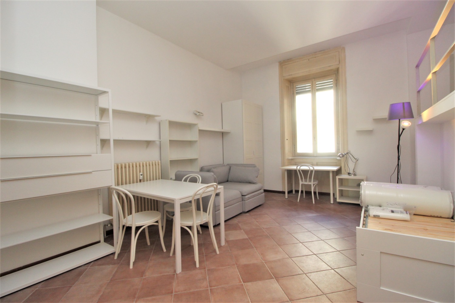 Monolocale arredato in affitto in Crocetta