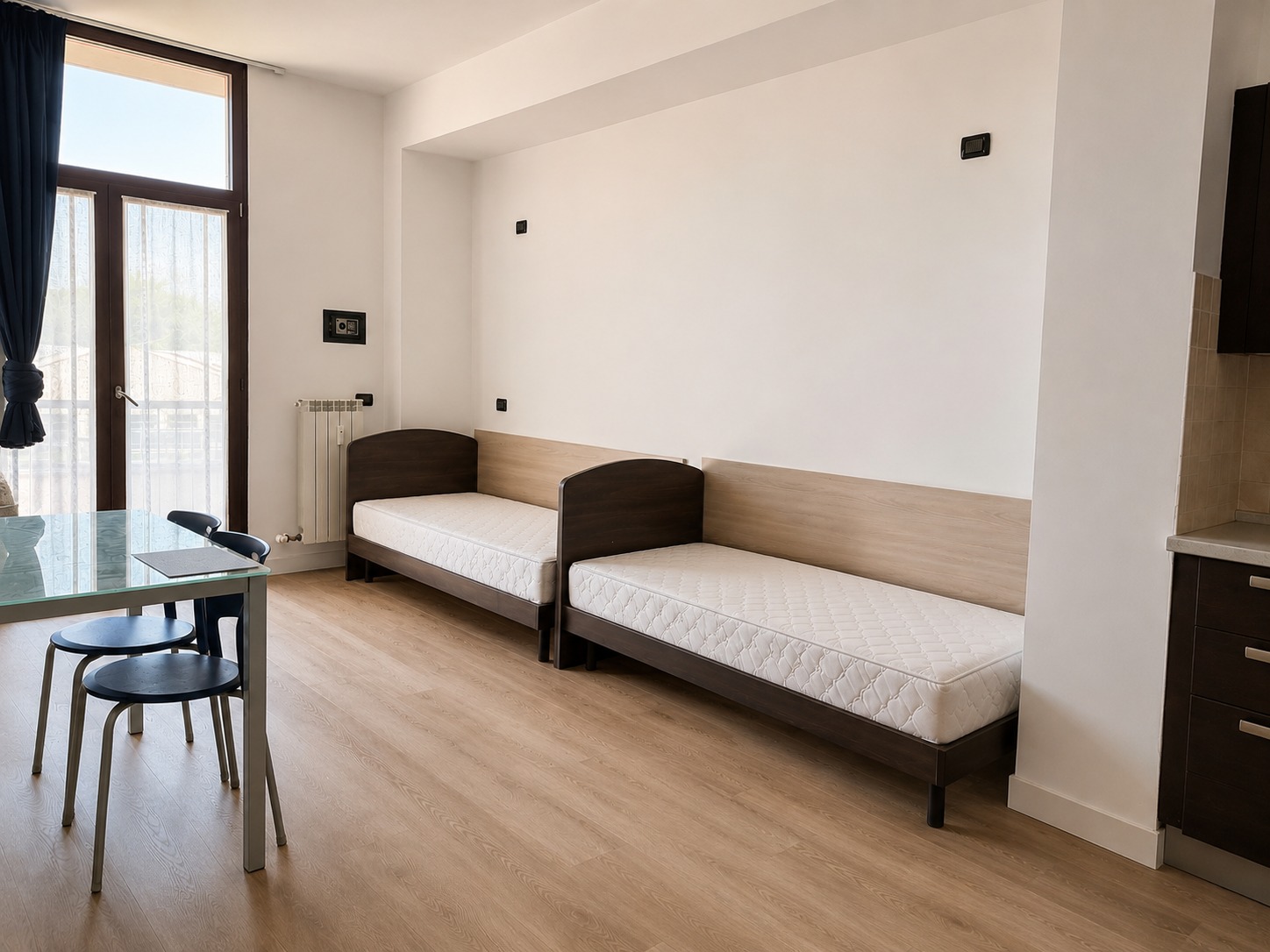 MIlano Ticinese monolocale con balcone affitto