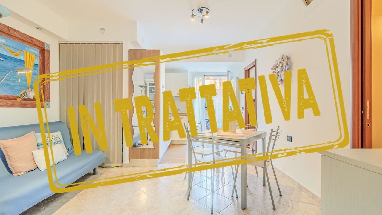 TRILOCALE A 70 METRI DAL MARE: ZONA CONFINE LOANO