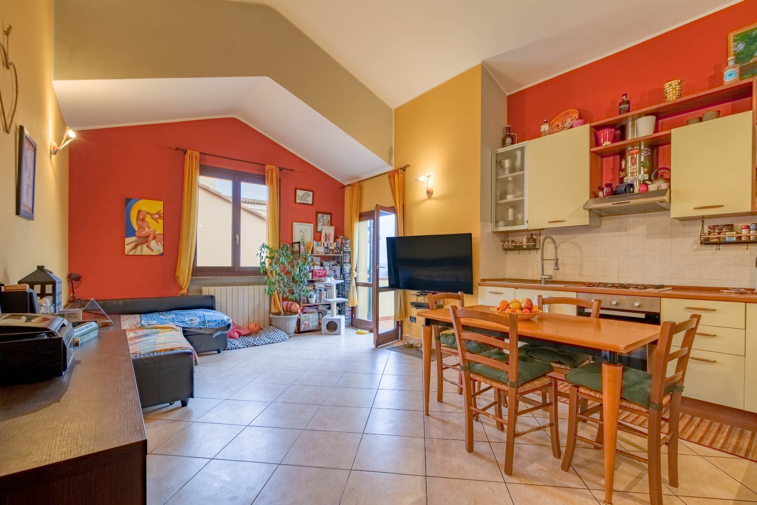 Trilocale con terrazzo vista mare e giardino